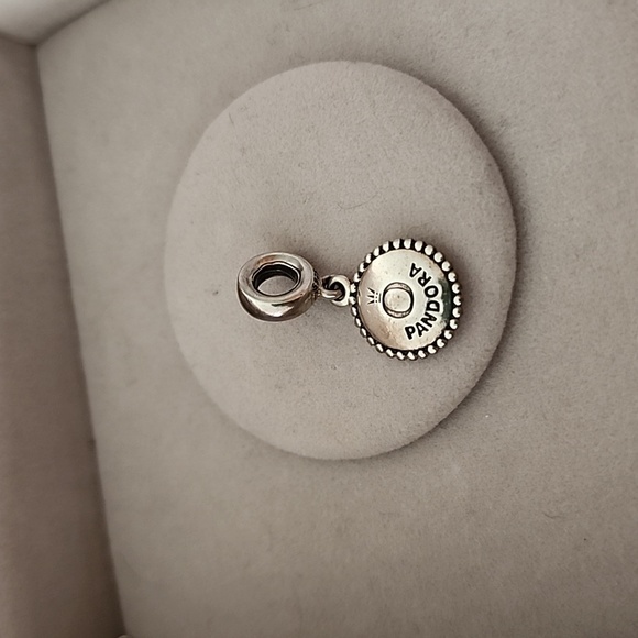 Pandora NYC 2016 charm - Picture 2 of 4